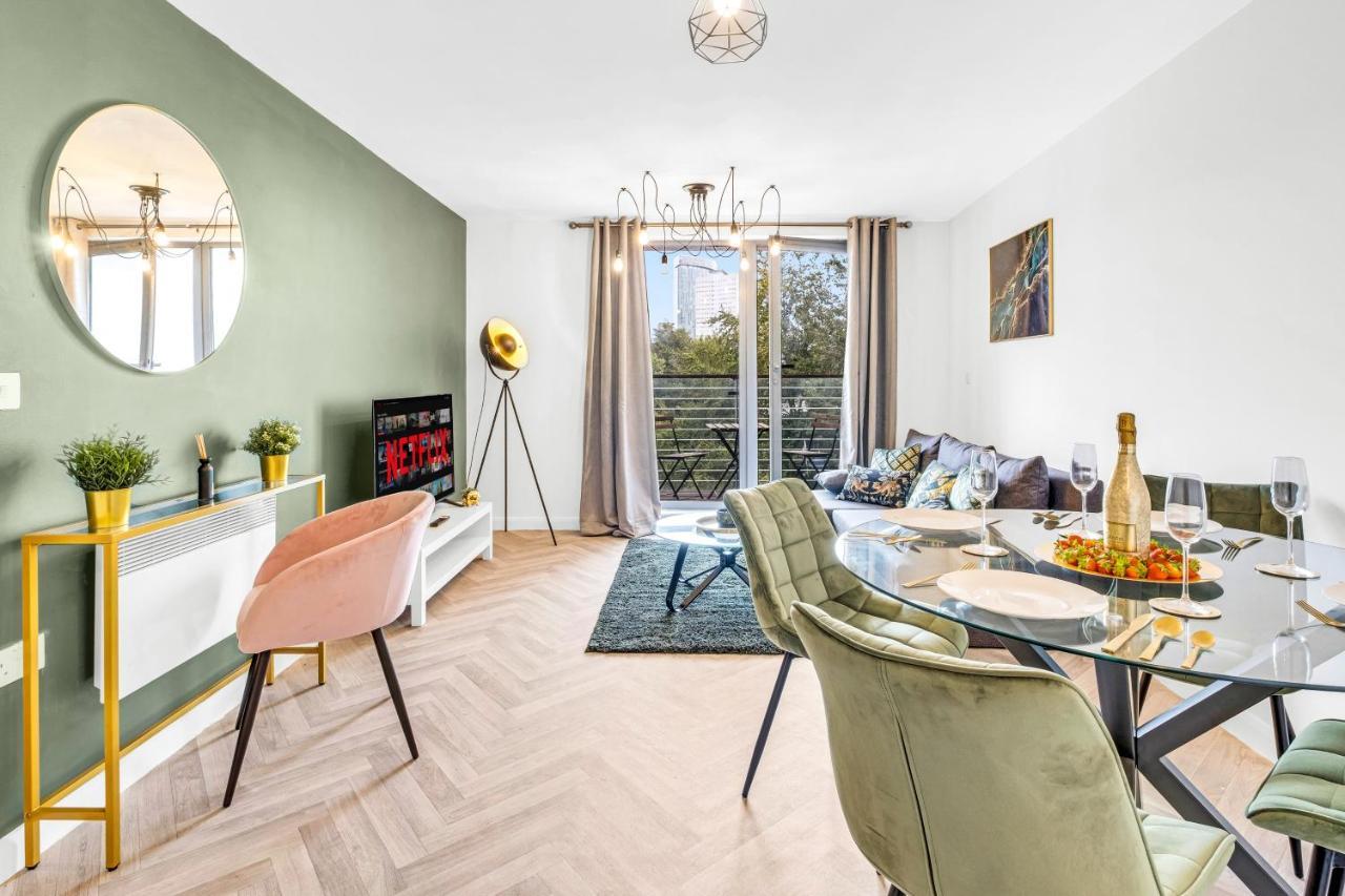 Stylish 4Th Floor 2 Bedroom En Suite City Centre Apartment With Parking By Azura Nights Birmingham Esterno foto