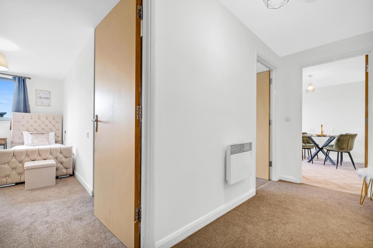 Stylish 4Th Floor 2 Bedroom En Suite City Centre Apartment With Parking By Azura Nights Birmingham Esterno foto