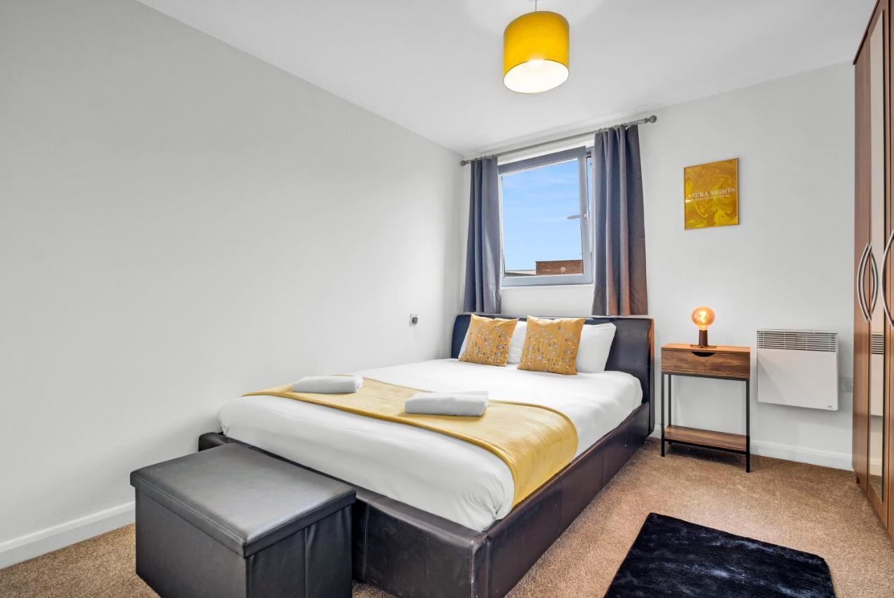 Stylish 4Th Floor 2 Bedroom En Suite City Centre Apartment With Parking By Azura Nights Birmingham Esterno foto